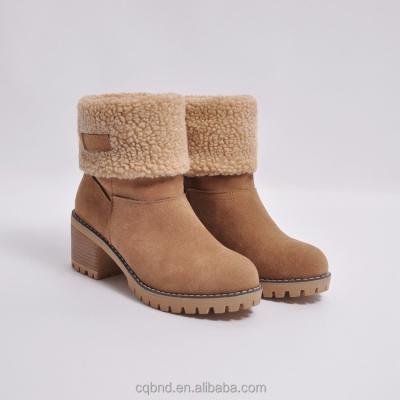 China Winter Round Plus Size Boots For Women Cold Weather Waterproof Medium Tube Snow Suede Women Warm Boots for sale