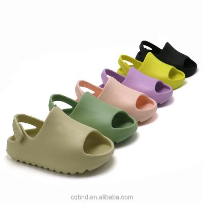 China Round Kids Toddler Girl Boy Kid Baby Slides Flip Flops Kids Slipper Sandals Washroom Thick Sole Yeezy for sale