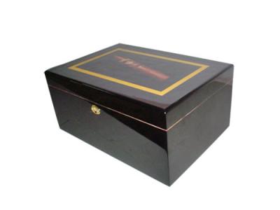 China Glossy vanish Cigar box for sale