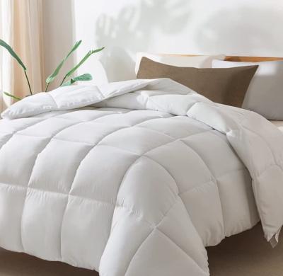 China Nondisposable White Comforters Duvet Insert All Season Light Comforter Down Comforter Hotel Alternative Comforter With Corner Tags for sale