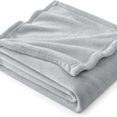 China Light Gray Lightweight Soft Blanket Blanket Suitable For Sofa, Bed, Camping, Travel Super Soft Comfortable Microfiber Blanket for sale