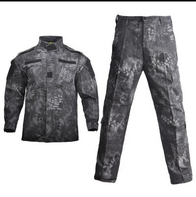 China Anti-Static High Abrasion Resistant Easy To Clean Cotton Polyester Spandex Twill Camouflage Printing Army Uniform Sets for sale