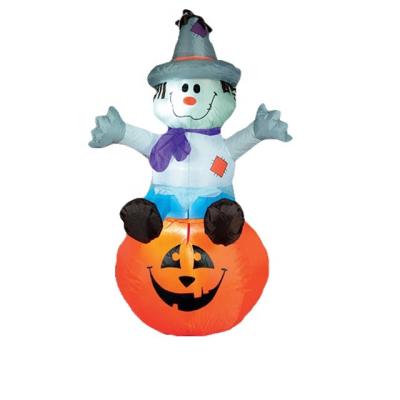 China Adorable Festival Decoration 120cm Inflatable Scarecrow Sitting on Pumpkin for Outdoor Inflatable Halloween Decoration Yard Decoration for sale