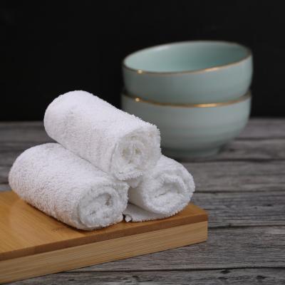 China Custom Cheap Hot Sale Hypoallergenic Quality Paper Towel Kitchen Towel Tissue Paper Wet & Dry Holder for sale