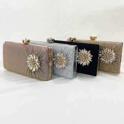 China Polyester 2021 Luxury Party Wedding Winter Bridal Handbag Clutches Sparkle Purse Purse For Women for sale