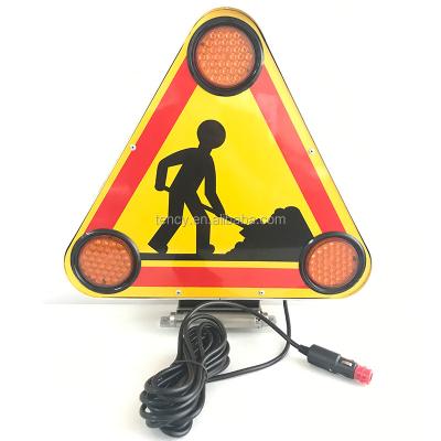 China Emergency Vehicles Triangle Traffic Warning Light Work Emergency Triangle LED Warnlight System for sale