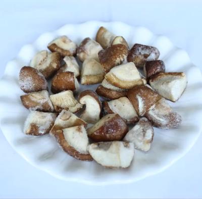 China Good Quality FROZEN Quarter Cut Frozen Shiitake IQF Sprinkles with Competitive Price for sale