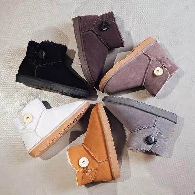 China Around 2021 Hot Selling Super Soft Cow Suedes Non-slip Genuine Ladies Leather Cute Winter Snow Boots for sale