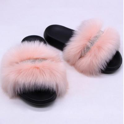 China Unique PVC Fur Slides Slipper Diamond Crystal Bling Furry Fluffy Faux Fur Slippers Women Fashion Trend Fox Fur Fluffy Sandals for sale