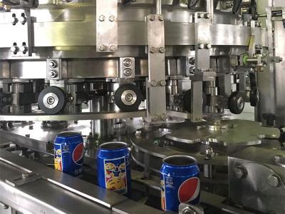 China La cola Fanta puede máquina de rellenar del refresco, máquina de rellenar de la bebida fría del ANIMAL DOMÉSTICO del estallido de la poder de aluminio en venta