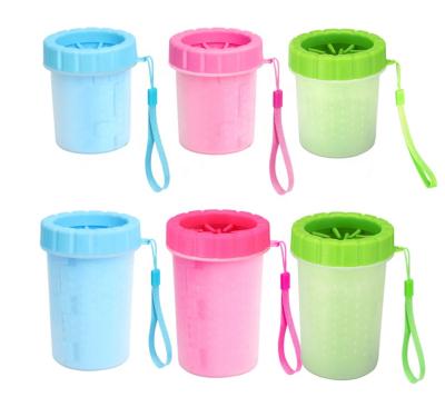 China Factory Wholesale Viable Silicone Pet Foot Wash Cup Portable Dog Paw Washer Cleaner for sale