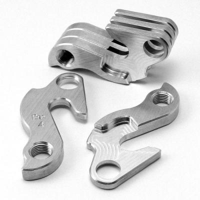 China Aluminum bicycle cnc bicycle parts cnc machining cnc gear mech hanger/derailleur hanger for sale