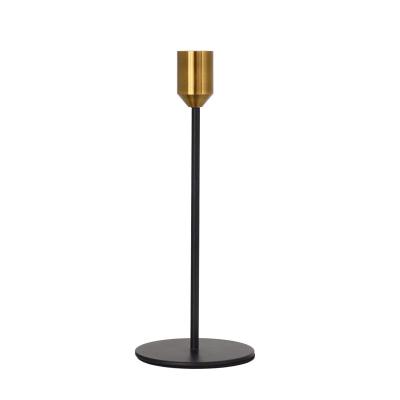 China Romantic Candlelight Wedding Decoration Metal Black and Gold Brass Wrought Iron Candlestick Candlestick Holder for sale