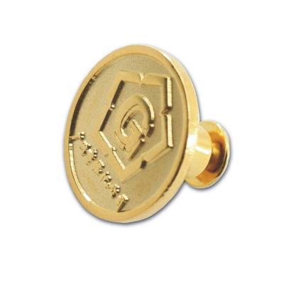 China Custom Zinc Alloy Europe Reverse 3D Bulk Pin Plating Matte Gold Metal Pin Badge for sale