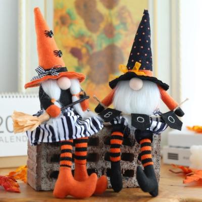 China Halloween Paper Gnome Holding Desk Decor Gift Halloween Gnome Plush Faceless Doll for sale