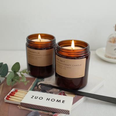 China Custom Hot Selling Natural Lid Scented Wax Scented Candles In A Glass Jar for sale