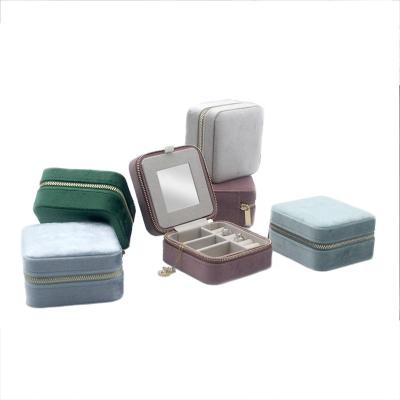 China Newest wholesale custom Logo jewelry organizer box square luxury necklace ring velvet jewelry box for sale