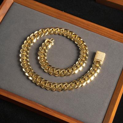 China Wholesale Custom Gold Chain Necklace 24k Cuban Link 18k Gold Europe And America Cuban Miami Chain 20mm Miami Cuban Chain Necklace for sale