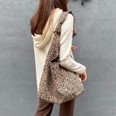 China Fashion Leopard Print Ladies Totes Large Capacity Shoulder Women Bags Large Capacity Female Shopping Bags for sale