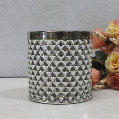 China Various Beautiful Home Decoration Diamond Cut Lidded Glass Candle Jar for sale