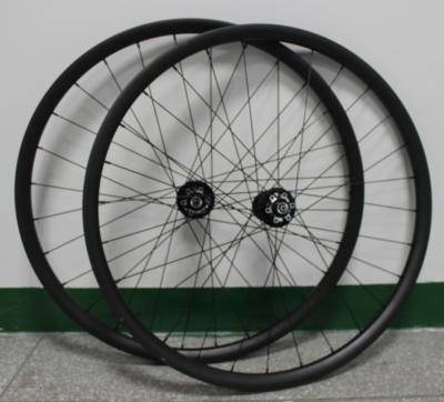 China 2014 stiffnesee and fashion Chinese carbon clincher mtb 29er*25mm wheelset rims width 30mm for sale