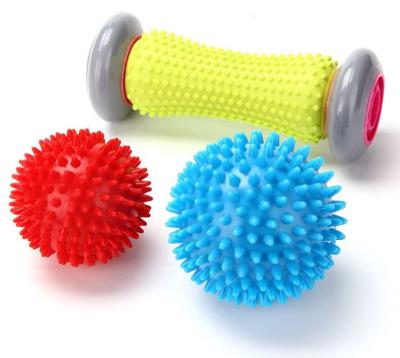 China Comfortable Customize Foot Massage Roller And Spike Massage Ball Set for sale