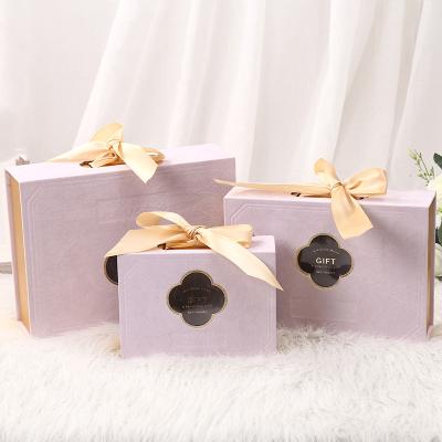 China Recyclable Large Size Luxury Cardboard Velvet Rose Gift Boxes For Gift Set for sale