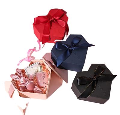 China Handmade Double Door Opened Heart Shape Valentines Day Gift Box With Ribbon for sale