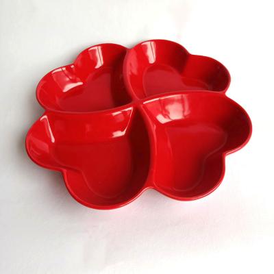 China Sustainable Ceramic Dish 4 Compartments Heart Shape Snack Serving Tray Dish For Valentine's Day for sale