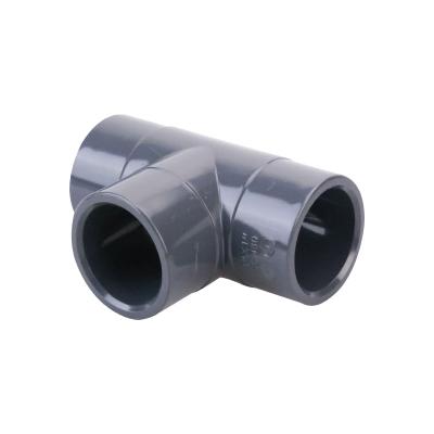 China UPVC ASTM SCH Irrigation Drainage Plug Quick Coupler Plastic Ball Valve 90 Degree Elbow Way Tee Pipe Fittings for sale