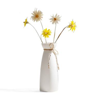 China Wholesale 2022 New Unique White Ceramic Flower Vases Home Decorative Modern Nordic Rustic Minimalist Wholesale for sale