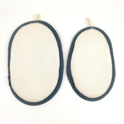 China EXFOLIATE OEM High Quality Oval Reusable White Mesh Polyester Exfoliating Cleansing Facial Air Pads for sale