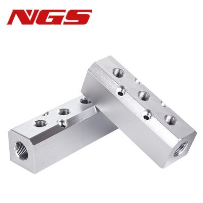 China Machinery Repair Shops 2~10 Holes Base Pneumatic Quick Coupling Aluminum Band Middle Strip Silver / Large Flow Multi-Pipe Gas Array for sale