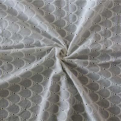 China Viable hot selling new type 100% cotton embroidery lace fabric eyelet cotton embroidery fabric for sale