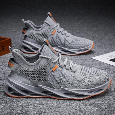 China Fashion trend factory wholesale men's sneakers unique breathable men's running shoes razor sneakers hot sale for sale