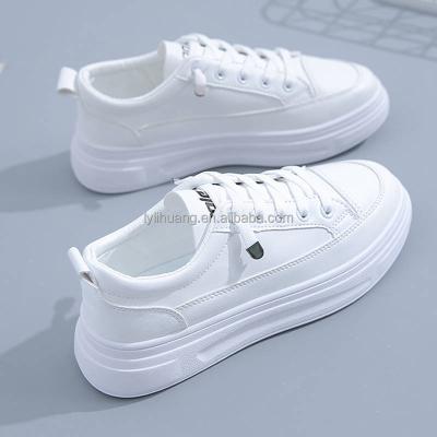 China New fashion trend shoes white microfiber leather thick sole stepping sneakers shape casual shoes women for sale