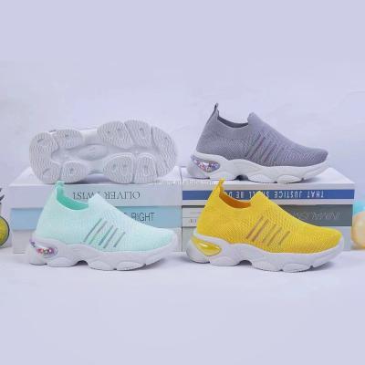 China New Lightweight Children's Sports Shoes Flying Woven Breathable Casual Flat Shoes For Running for sale