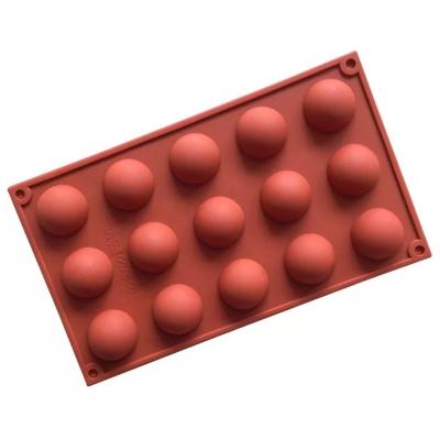 Cina 2021 New Product 15-Cavity Sustainable 100% Semicircular Food Grade Silicone Chocolate Mold For Making Cakes And Chocolate Balls in vendita