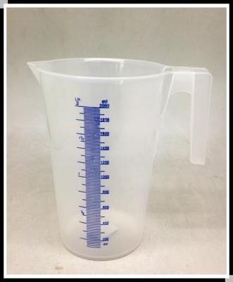 China 5000ML Sustainable Food Grade PP Material Plastic Measuring Cup With Handle for sale