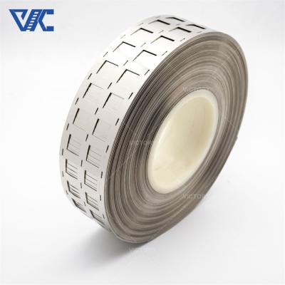 中国 カスタム 0.12mm 0.15mm 0.2mm 0.25mm 0.3mm 純ニッケルストライプ 6mm 8mm 10mm 18650 21700 バッテリー溶接用 販売のため