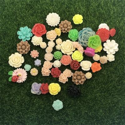 China New Arrival Eco-friendly Diy Rose Resin Coated Flower For Jewelry Decoration Bracelet for sale