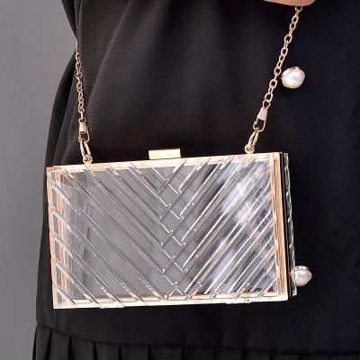 China Wholesale Women's Fashion Transparent Shoulder Bag Handbag Clear Acrylic Handbags Gathering Bag For Ladies for sale