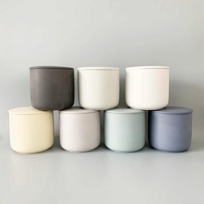 China Wholesale Classic Unique Nordic Design 13oz Home Decoration Indoor Glazed Ceramic Empty Candle Jars Holders Ships Containers With Lid for sale