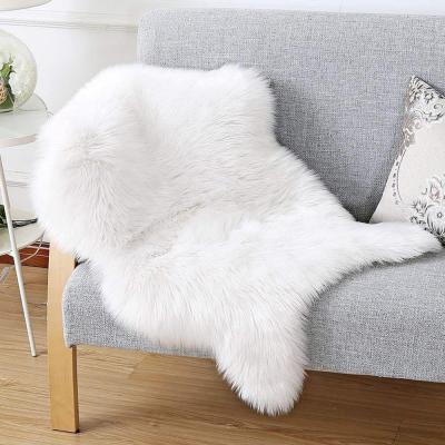 China Home Bedroom Decor Anti-skid Soft Fluffy Living Room Real Long Hair Pile Goat 100% Sheep Fur Blankets for sale