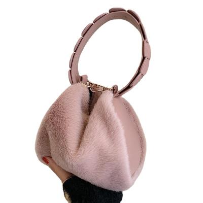 China 2021 Fashion New Arrival Winter Faux Fur Handbag Popular Woman Soft Satchel Shoulder Purse and Purse for sale