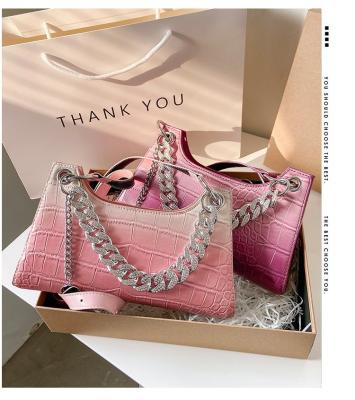 China Fashion New Arrival Women Diamond Handbags Elegant Designer Gradient Color Bags Square Handbag for sale