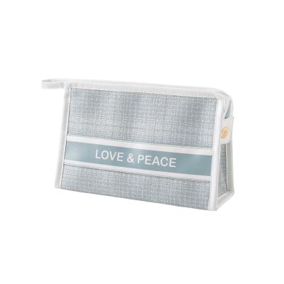 China Fashoion Cosmetic Bag Polyester Fabric Heart Enjoy Series Simple Towel Travel Makeup Storage Bag for sale