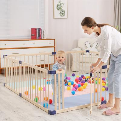 China Flexible Assembly and Environmental Wooden Playpen for Baby en venta