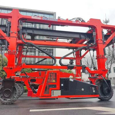 Chine le conteneur 80T écartent les jambes la grue, portique mobile Crane Truck avec la puissance de batterie diesel de puissance à vendre