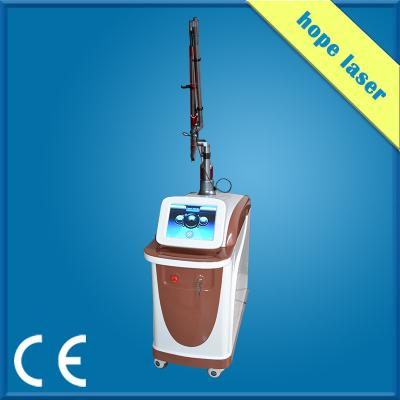 Chine Machine de laser de ND Yag de Pico pour le retrait de tatouage, 532nm \ 1064nm \ 755nm à vendre